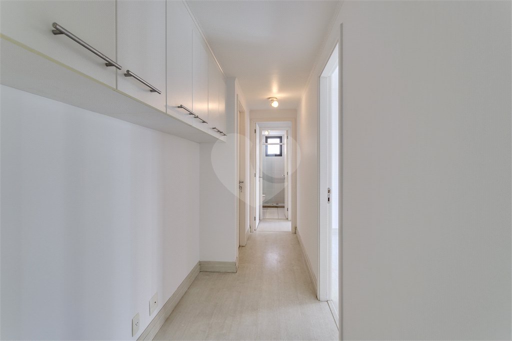 Apartamento à venda com 3 quartos, sendo 1 suíte, em Morumbi, São Paulo, SP