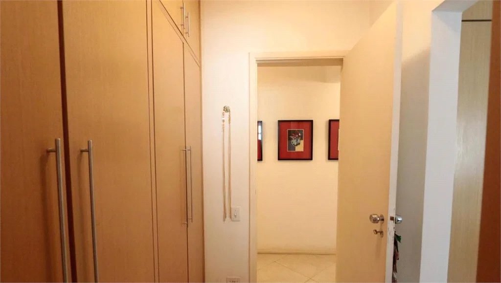 Apartamento à venda com 3 suítes em Vila Morumbi, São Paulo, SP