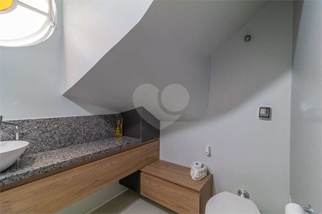 Sobrado à venda com 3 quartos, sendo 1 suíte,  em Vila Mascote, São Paulo, SP