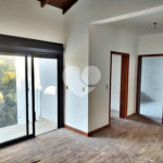 Casa à venda com 4 quartos, sendo 3 suítes, no condomínio Cantareira, Mairiporã - SP