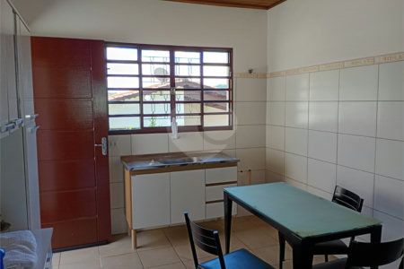 Casa Térrea à venda com 3 quartos em Guaxinduva, Atibaia, SP