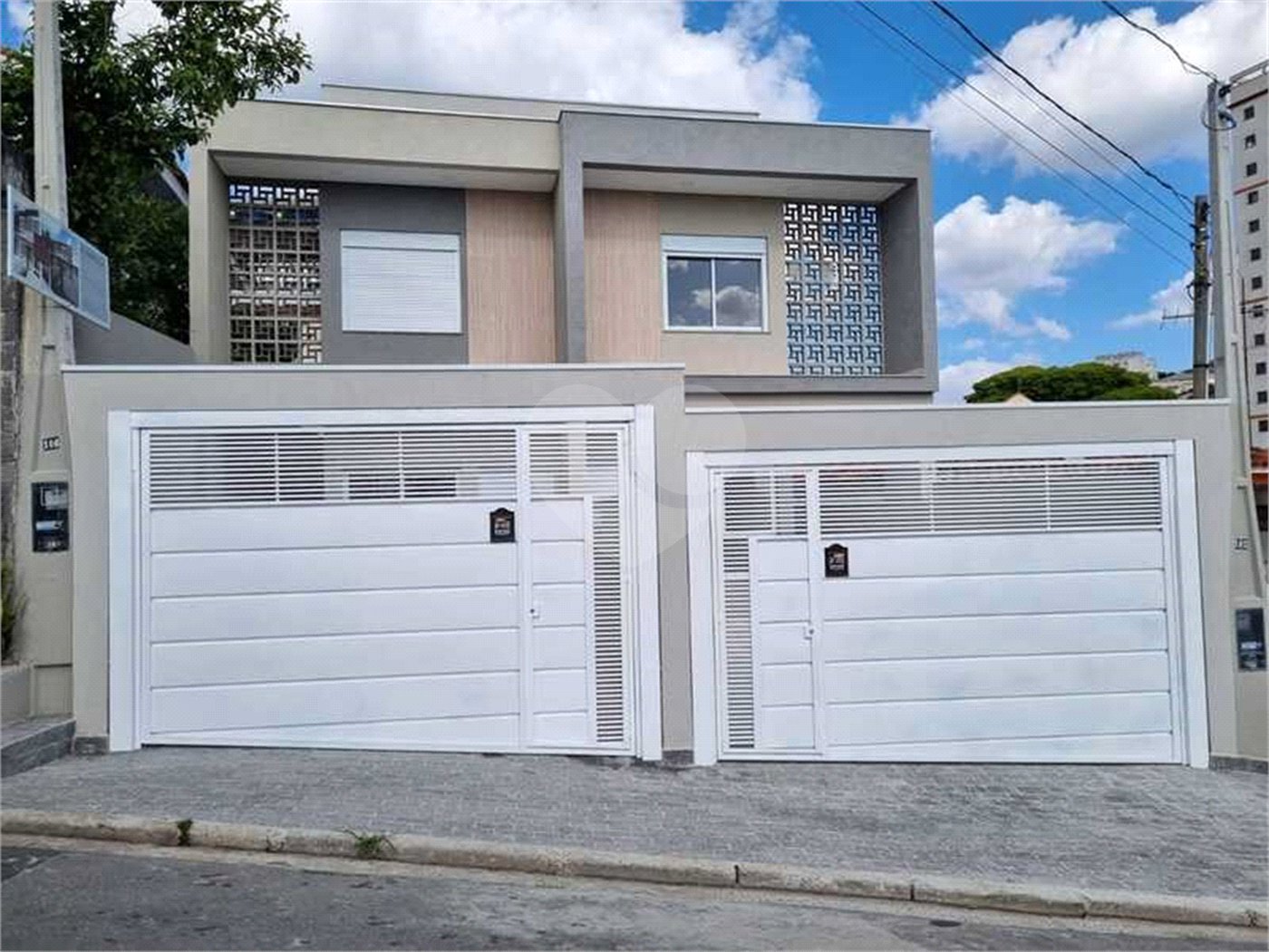 Sobrado à venda com 2 quartos, sendo 1 suíte, em Arujamérica, Arujá, SP