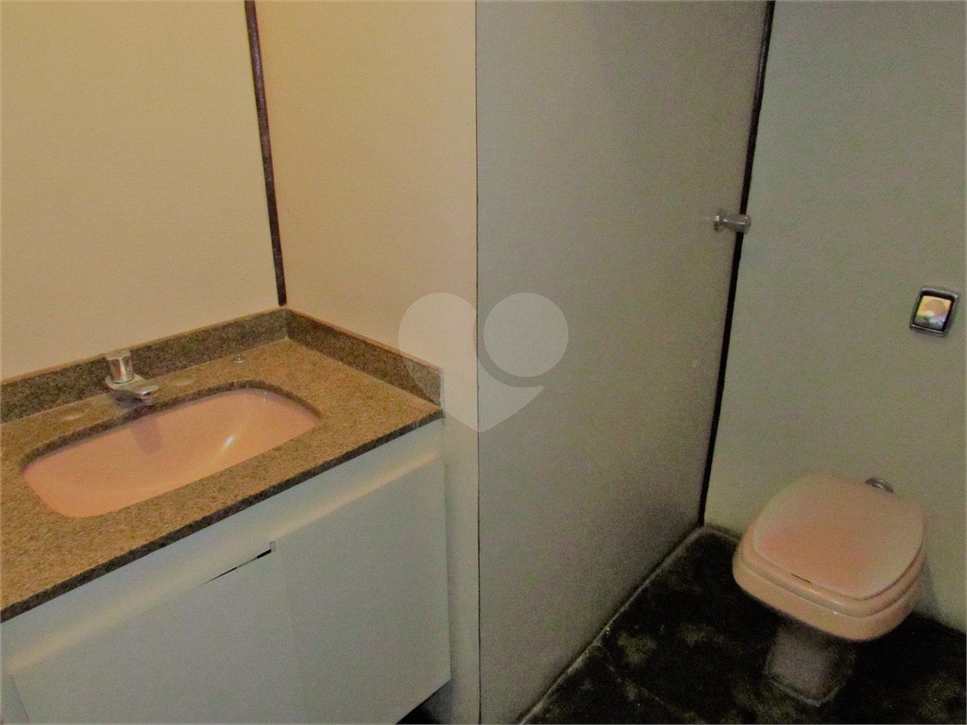 Casa à venda com 3 quartos, sendo 1 suíte, em Santo Amaro, São Paulo, SP