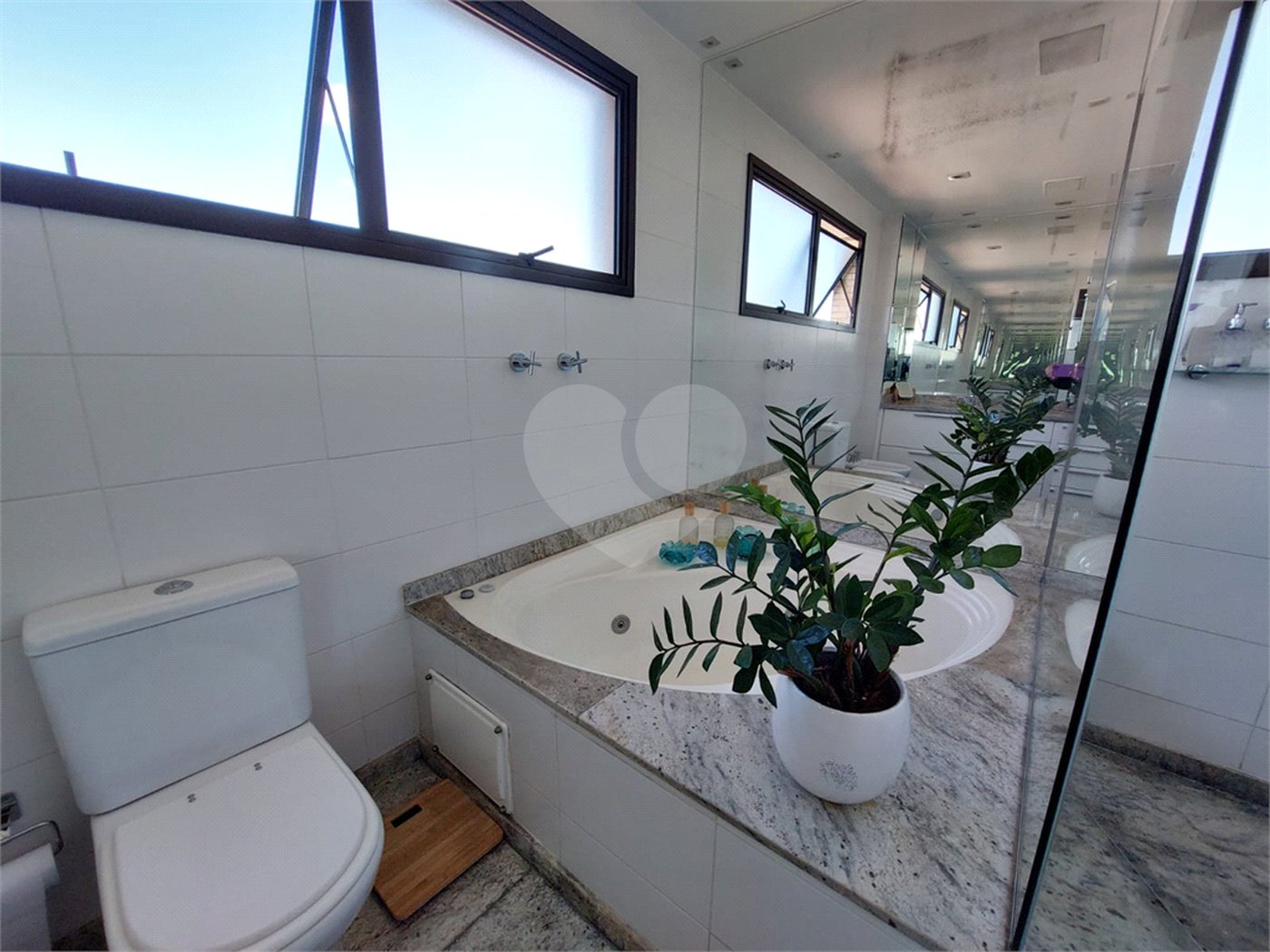 Apartamento à venda ou para alugar com 3 suítes em Perdizes, São Paulo, SP