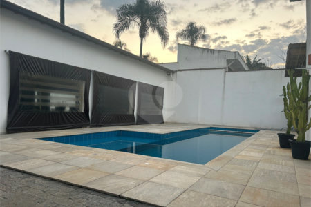Casa Térrea à venda com 3 suítes em Alto da Boa Vista, São Paulo, SP