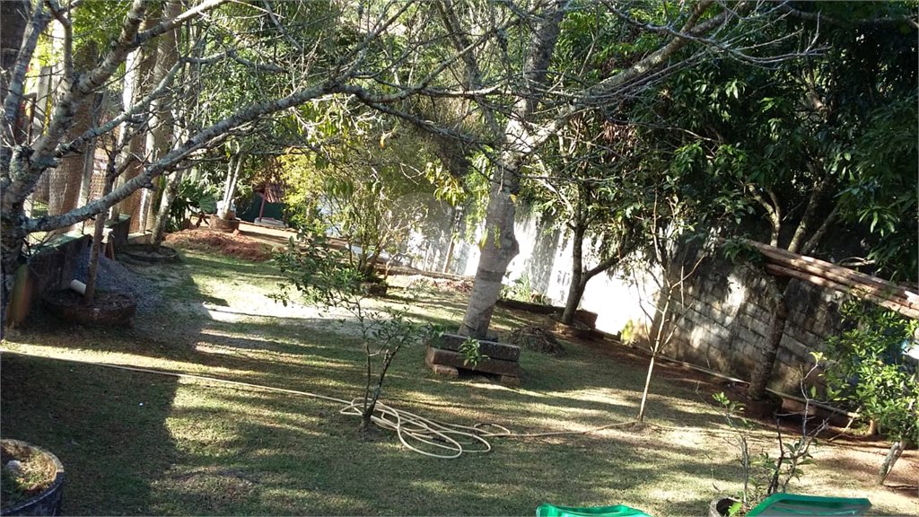 Casa à venda com 6 quartos, sendo 4 suítes, no condomínio Recanto dos Palmares, Atibaia - SP