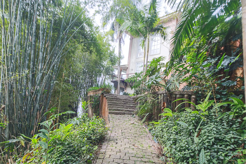Casa à venda com 4 suítes em Guarapiranga, São Paulo, SP