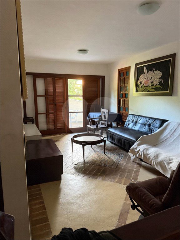 Casa à venda com 6 suítes em Massaguaçu, Caraguatatuba, SP