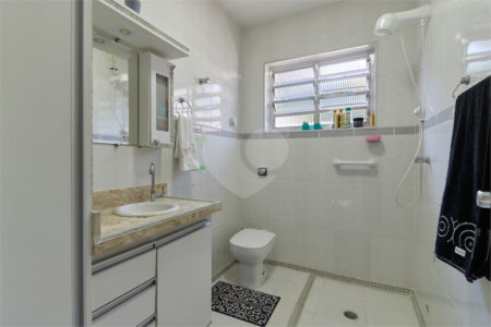 Casa Térrea à venda com 2 quartos em Jardim Prudência, São Paulo, SP