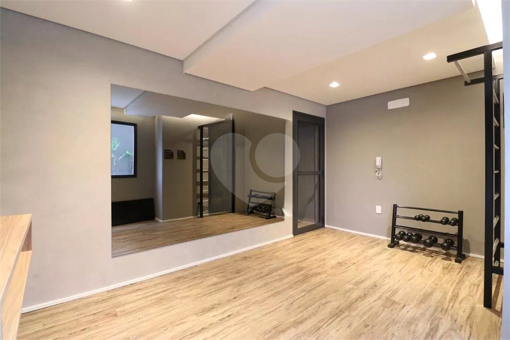 Apartamento à venda com 3 quartos, sendo 1 suíte, em Vila Anastácio, São Paulo, SP