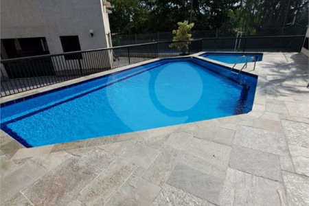 Apartamento à venda com 3 quartos, sendo 1 suíte,  em Enseada, Guarujá, SP