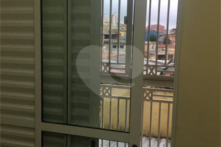Sobrado à venda com 3 quartos, sendo 1 suíte, em Jardim Ana Rosa, São Paulo, SP