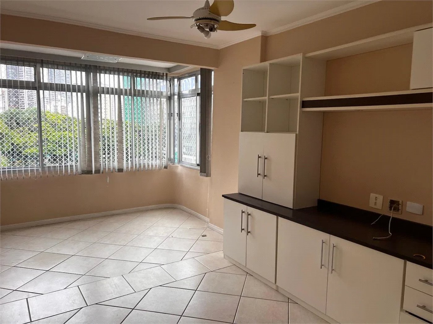 Apartamento à venda com 3 quartos, sendo 1 suíte,  em Água Branca, São Paulo, SP