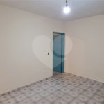 Casa ampla em bairro tranquilo – excelente oportunidade para morar ou investir!