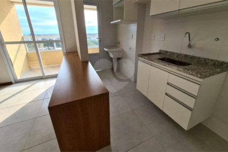 Apartamento no Condomínio Via Campus.