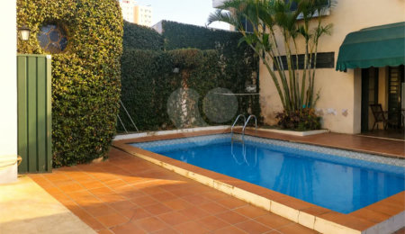 Casa à venda com 2 quartos, sendo 1 suíte,  no Centro, Araraquara, SP