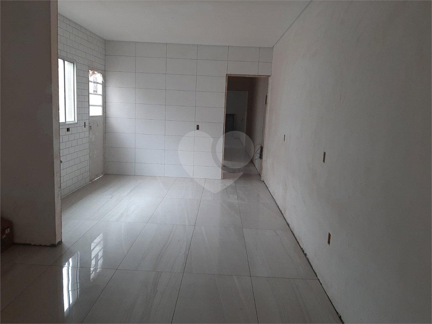 Casa à venda com 2 quartos, sendo 1 suíte, em Bosque dos Eucaliptos, São José dos Campos, SP