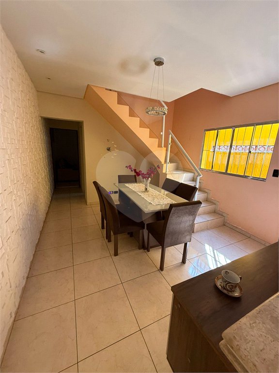 Casa à venda com 3 quartos em Jardim Moraes, Itaquaquecetuba, SP