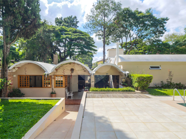 Casa à venda com 4 quartos, sendo 1 suíte,  em Interlagos, São Paulo, SP