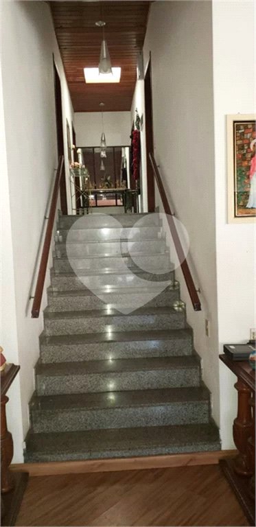 Casa à venda com 4 suítes no condomínio Alpes da Cantareira, Mairiporã - SP