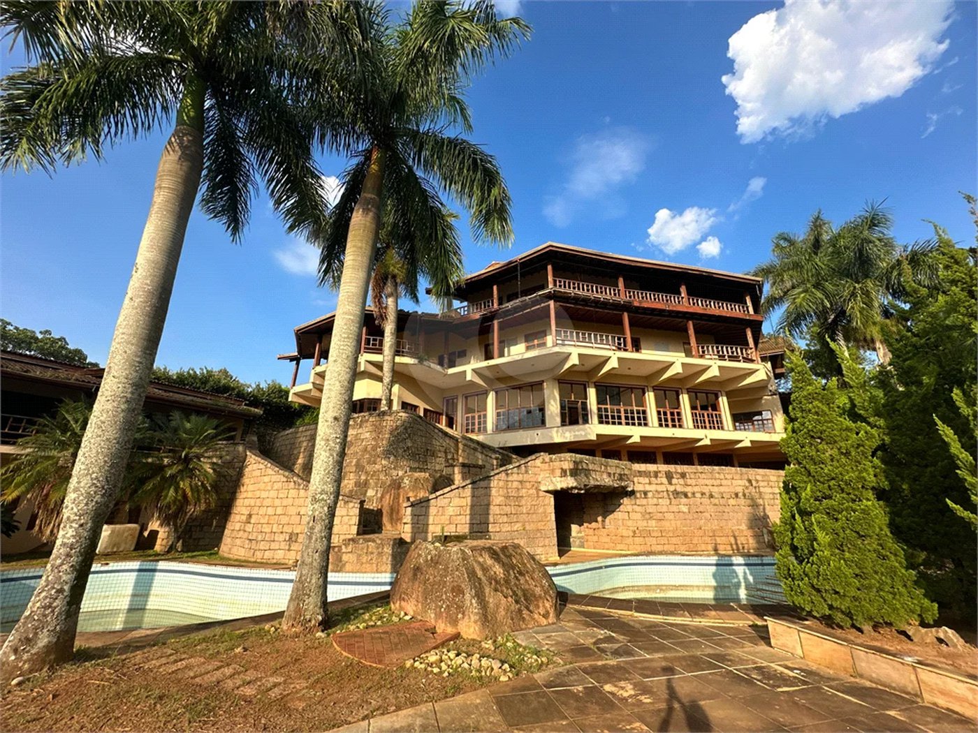 Casa à venda com 14 quartos, sendo 10 suítes, em Observatório, Vinhedo, SP