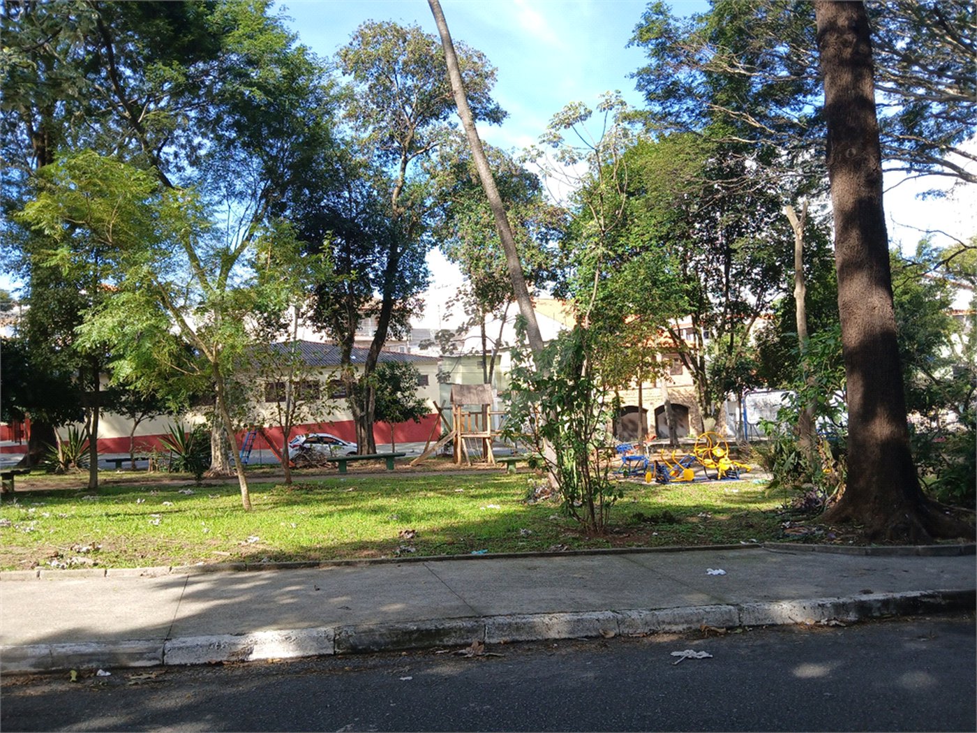 Casa à venda com 1 quarto no condomínio Sintra, São Paulo - SP