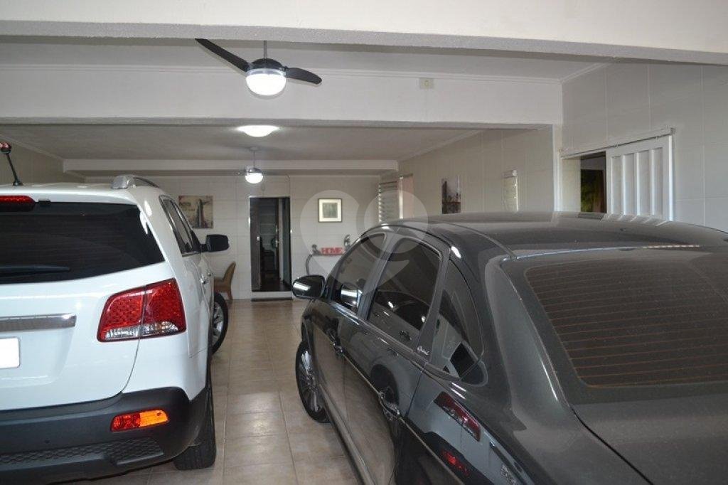 Sobrado à venda com 3 quartos, sendo 1 suíte, em Tremembé, São Paulo, SP
