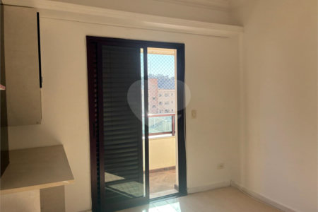 Apartamento à venda com 3 suítes em Vila Galvão, Guarulhos, SP