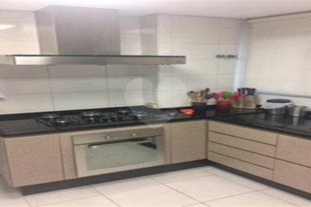 Apartamento à venda com 3 suítes em Campo Belo, São Paulo, SP