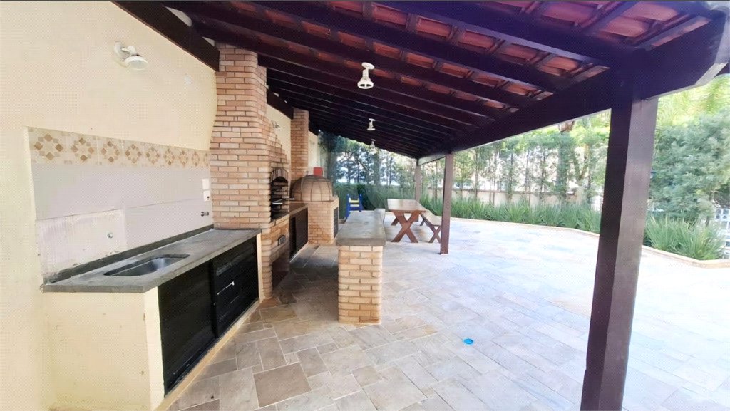 Casa à venda com 3 quartos, sendo 1 suíte,  no condomínio Villas de São Francisco I, São Paulo - SP