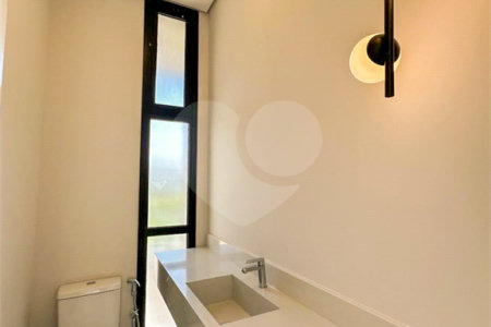 Casa à venda com 3 quartos, sendo 1 suíte, no condomínio Residencial Mont'alcino, Valinhos - SP