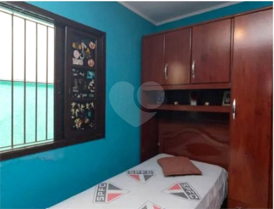 Casa Térrea à venda com 4 quartos, sendo 1 suíte,  em Vila Mazzei, São Paulo, SP