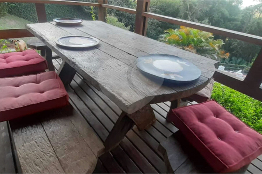 Casa à venda ou para alugar com 4 quartos, sendo 2 suítes, em Serra da Cantareira, Mairiporã, SP
