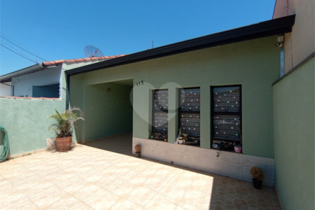Casa à venda com 3 quartos, sendo 1 suíte, em Jardim Vieira de Moraes, Itapetininga, SP