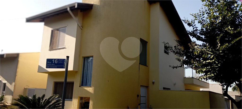 Casa à venda com 3 quartos, sendo 1 suíte, no condomínio Campos do Conde I, Paulínia - SP