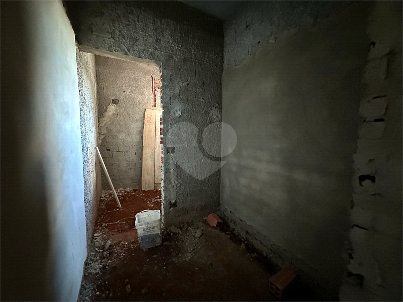 Casa à venda com 3 quartos, sendo 1 suíte, no condomínio Lago dos Ipês, Itapetininga - SP