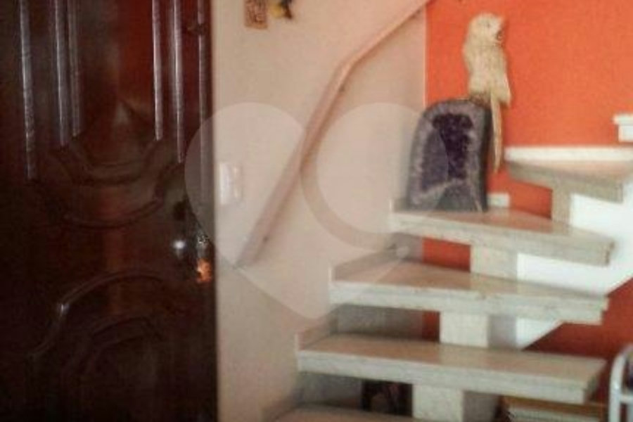 Casa à venda com 3 quartos, sendo 1 suíte, no condomínio Travessa Bruno Andreoni,16, São Paulo - SP