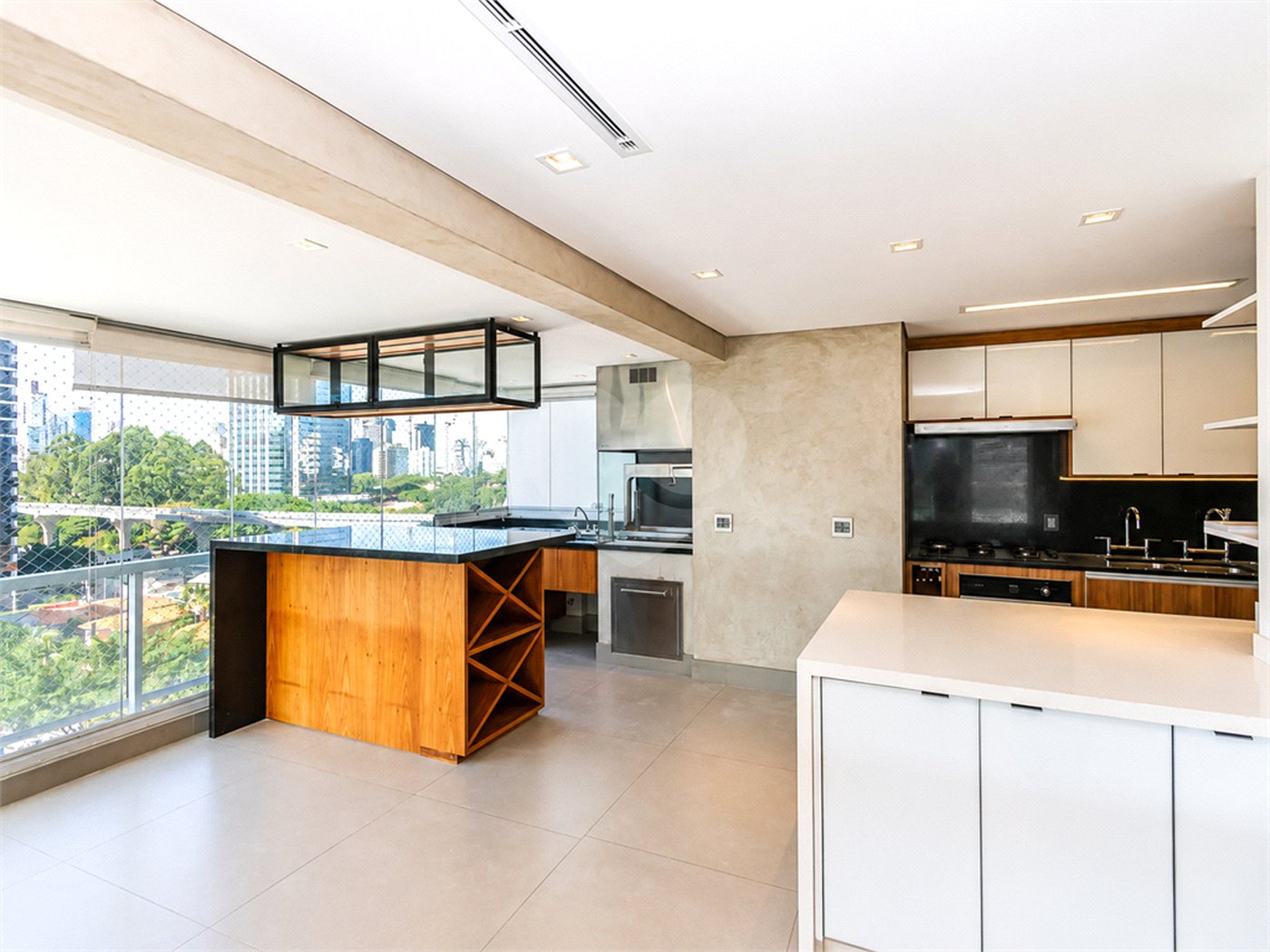 Apartamento à venda com 4 suítes em Cidade Monções, São Paulo, SP