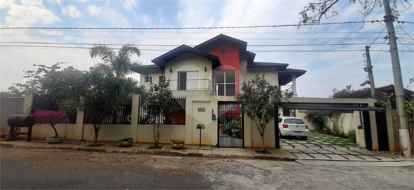 Condomínio à venda com 3 suítes em Caraguatá, Mairiporã, SP