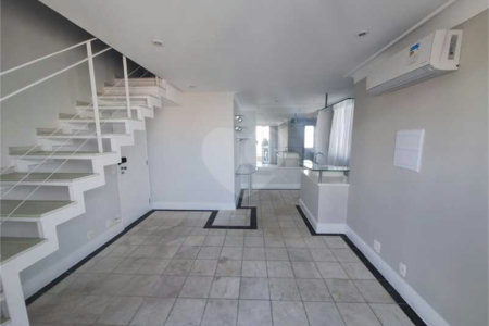 Apartamento para locação com 2 dormitórios, sendo 1 suíte com 02 vagas, totalmente climatizado nos 3 ambientes