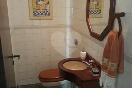 Sobrado à venda com 3 suítes em Santa Teresinha, São Paulo, SP