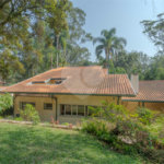 Casa à venda com 6 quartos, sendo 2 suítes, no condomínio Chácara Flora, São Paulo - SP