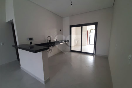 Casa à venda com 3 quartos, sendo 1 suíte, em Residencial/Comercial, Vinhedo, SP