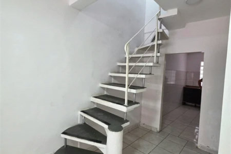 Sobrado à venda com 4 quartos, sendo 1 suíte, em Rio Pequeno, São Paulo, SP