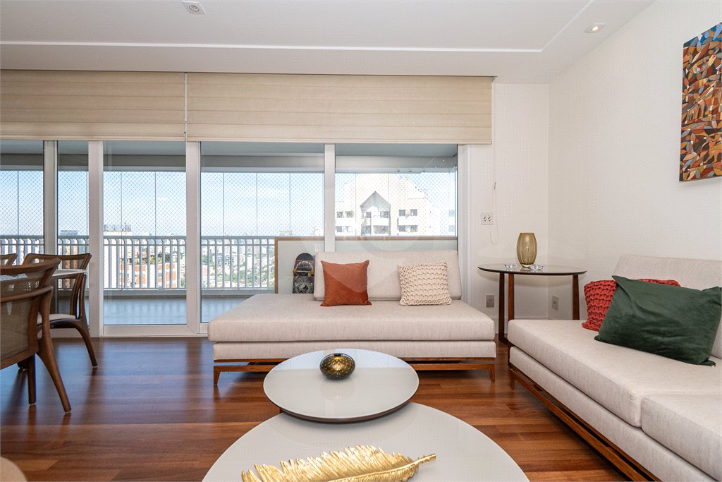 Apartamento à venda com 3 suítes em Sumarezinho, São Paulo, SP