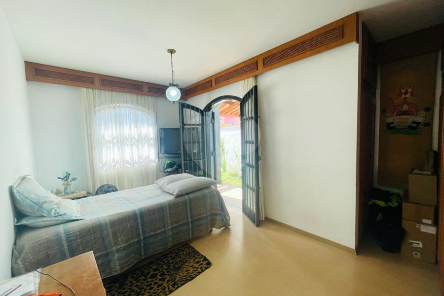 Casa à venda com 4 quartos, sendo 2 suítes, em Vila Maria, São Paulo, SP
