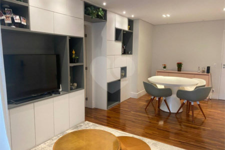 Apartamento à venda com 3 quartos, sendo 1 suíte, em Indianópolis, São Paulo, SP