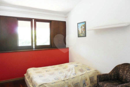 Sobrado à venda ou para alugar com 4 quartos, sendo 1 suíte, em Alto da Boa Vista, São Paulo, SP