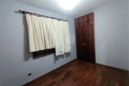 Sobrado à venda com 3 quartos, sendo 1 suíte, em Chácara Santo Antônio, São Paulo, SP