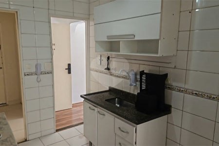 Apartamento à venda com 3 quartos, sendo 1 suíte, em Vila Olímpia, São Paulo, SP